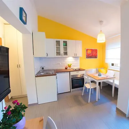 Denis Apartment