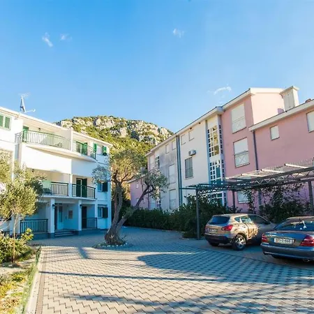 Denis Apartament *